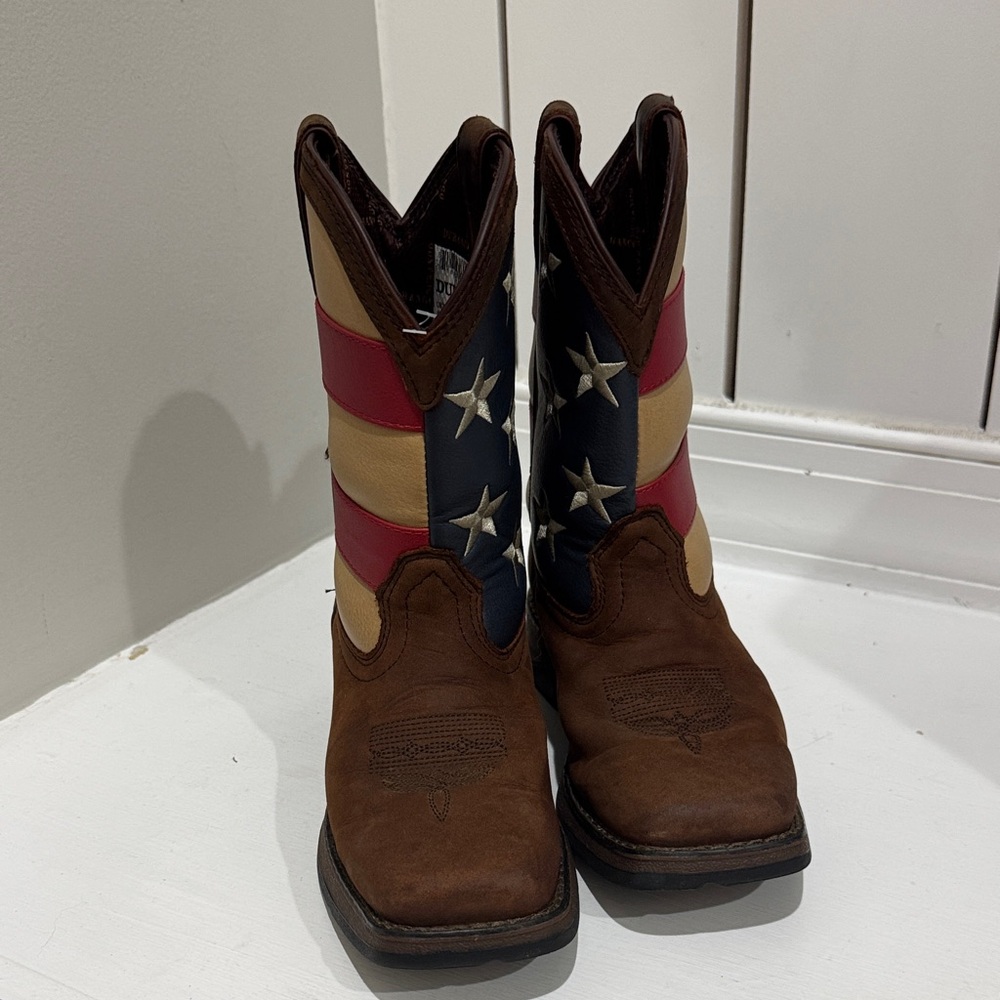 Brand new Youth Durango Boots